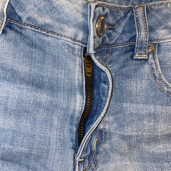 AE Ripped Bermuda Shorts - Picture 5 of 9